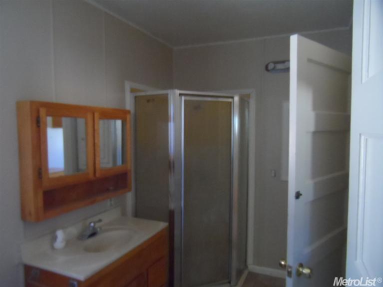 1612 Mitchell Ave, Escalon, CA 95320 photo 6
