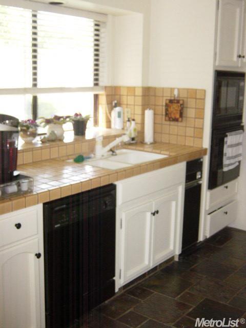 820 Azalea St, Ripon, CA 95366 photo 9