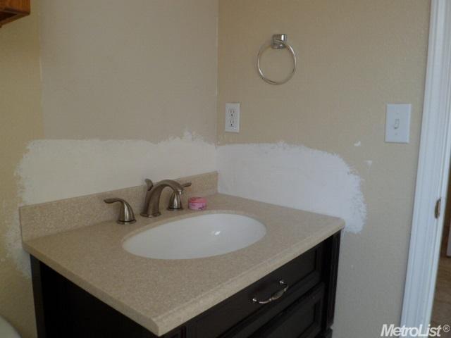1017 E Milgeo Ave, Ripon, CA 95366 photo 13