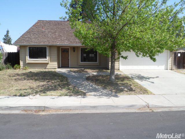 1017 E Milgeo Ave, Ripon, CA 95366 photo 1