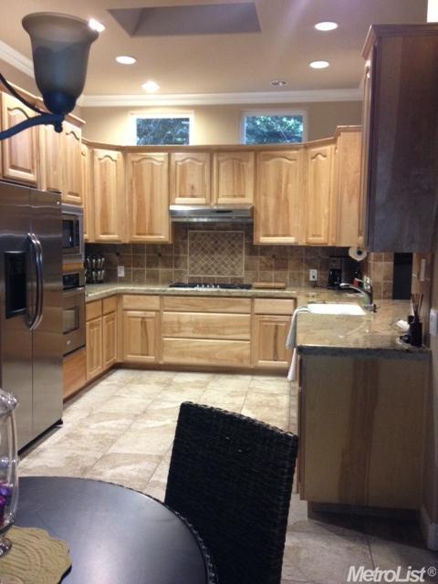 5225 Cloverdale Ln, Carmichael, CA 95608 photo 3