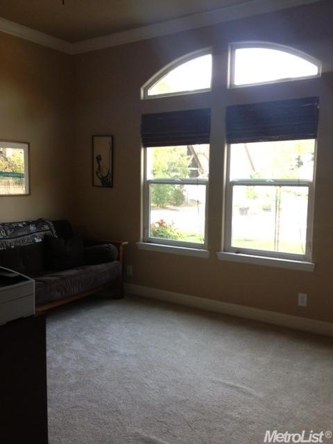 5225 Cloverdale Ln, Carmichael, CA 95608 photo 4
