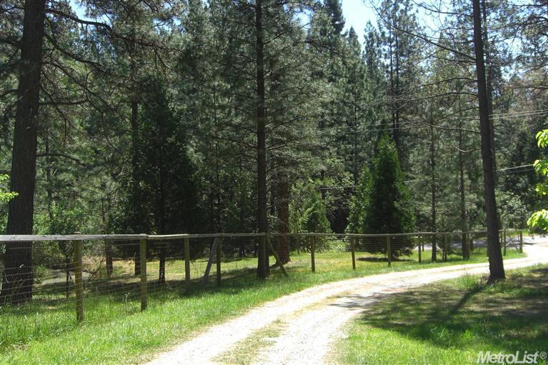 3992 Cedar Dr, Georgetown, CA 95634 photo 8