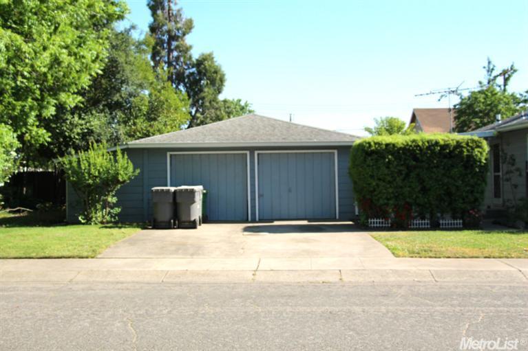 1430 Ayers Ave, Lodi, CA 95242 photo 4