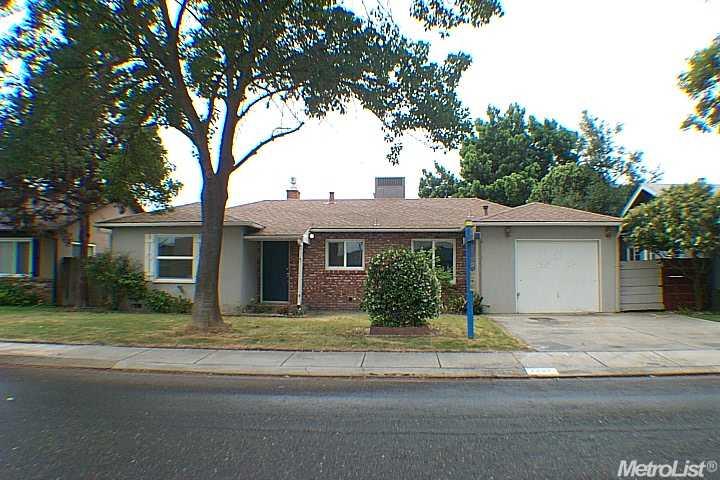 1222 College Ct, Modesto, CA 95350 photo 1