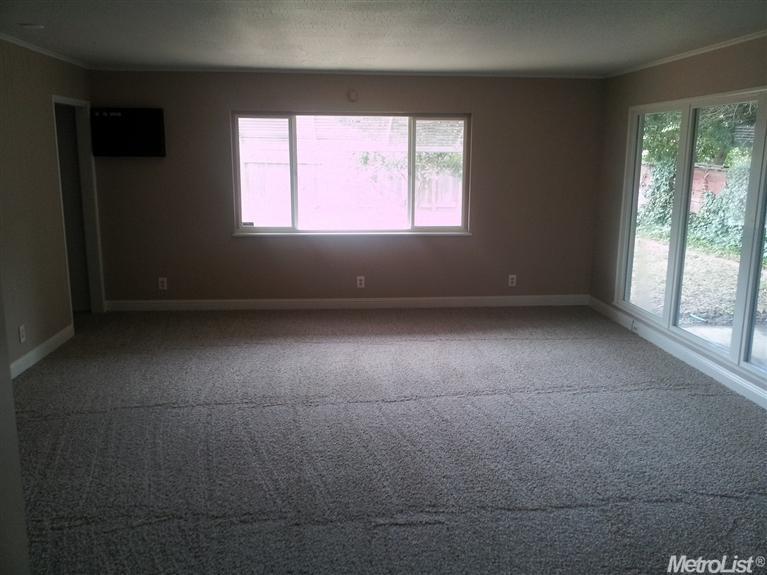 1222 College Ct, Modesto, CA 95350 photo 3