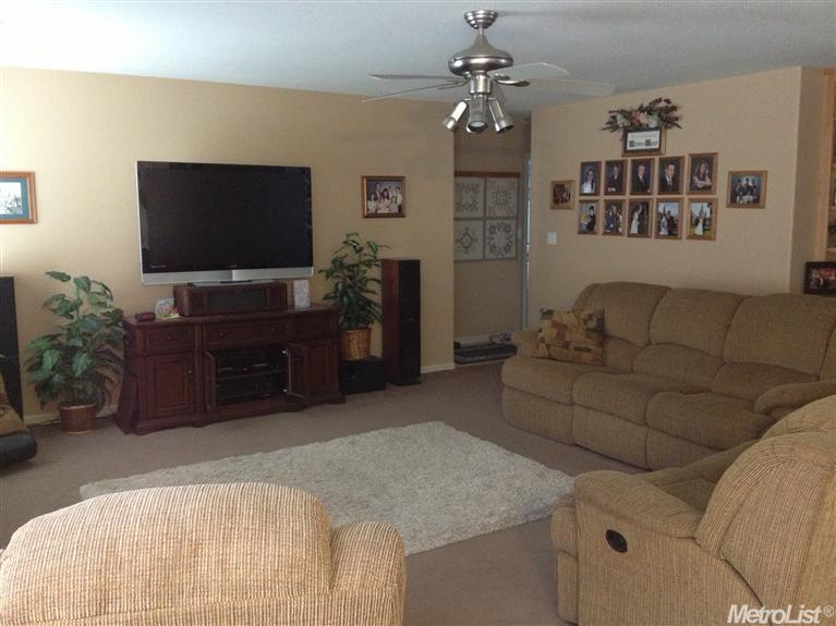 1148 SW Westbrook Pl, Manteca, CA 95337 photo 3
