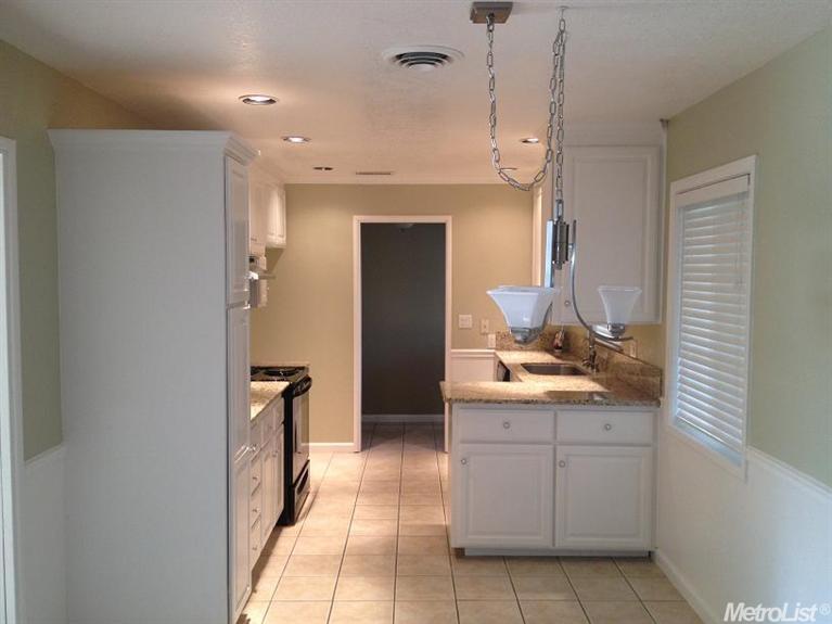 2037 Mission Ave, Carmichael, CA 95608 photo 4