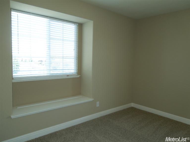 480 Millpond Ave, Lathrop, CA 95330 photo 17