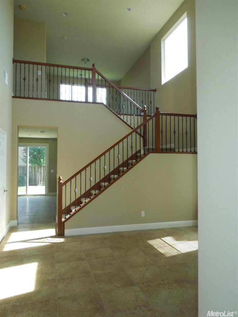 480 Millpond Ave, Lathrop, CA 95330 photo 4