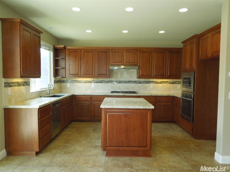 480 Millpond Ave, Lathrop, CA 95330 photo 9