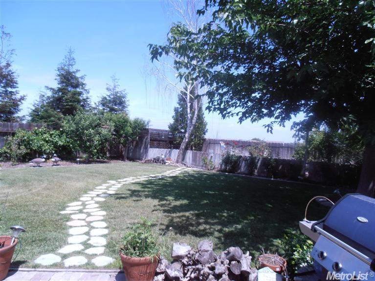 7521 Thicket Ct, Hughson, CA 95326 photo 17