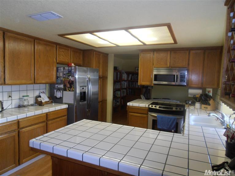 7521 Thicket Ct, Hughson, CA 95326 photo 2