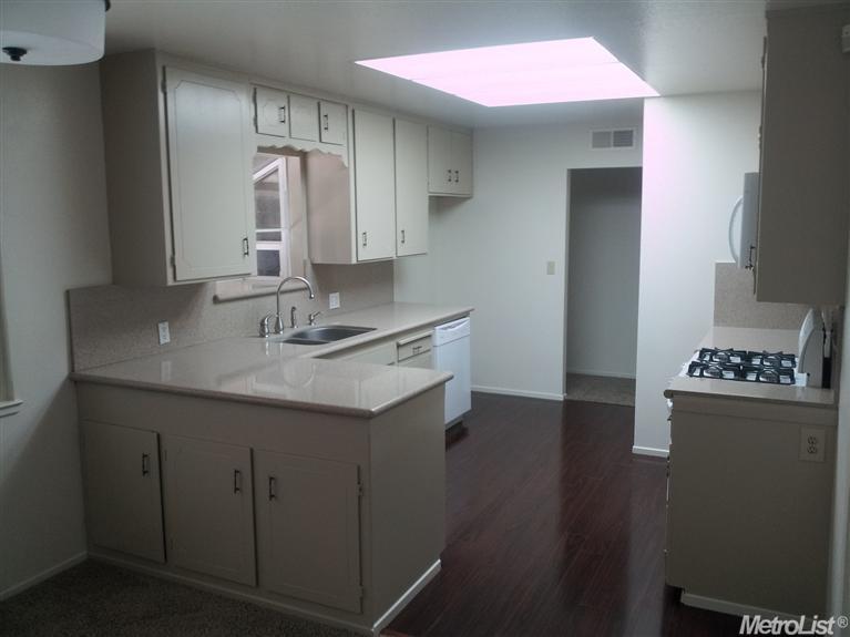 2444 Edgebrook Dr, Modesto, CA 95354 photo 3