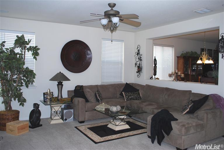 2334 Clemente Ln, Tracy, CA 95377 photo 2