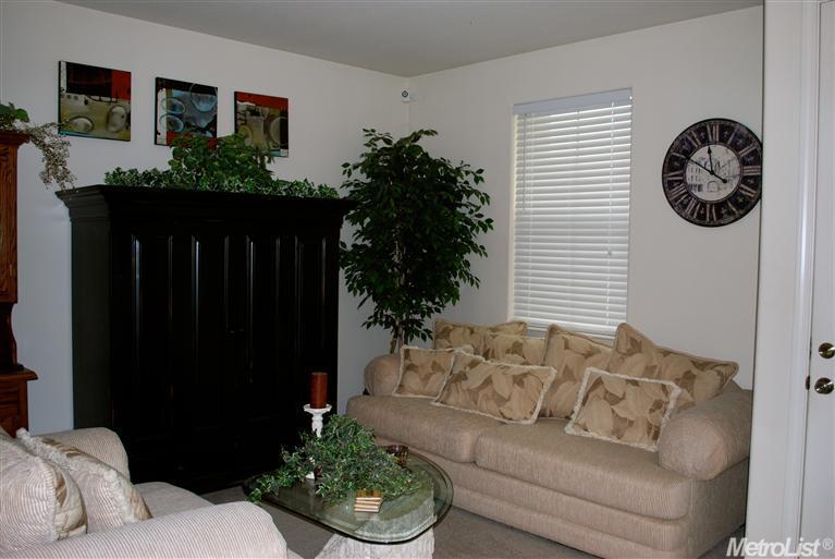 2334 Clemente Ln, Tracy, CA 95377 photo 4