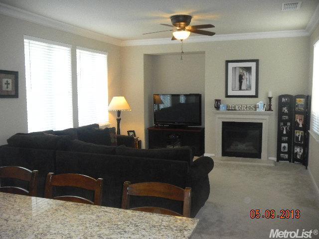 2028 Thomas Taylor Dr, Hughson, CA 95326 photo 6