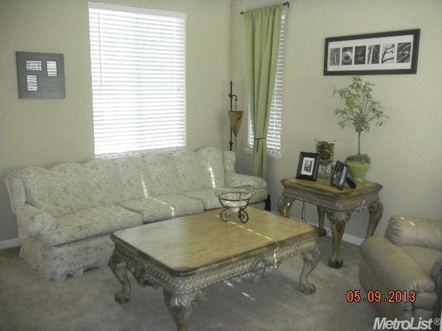 2028 Thomas Taylor Dr, Hughson, CA 95326 photo 3