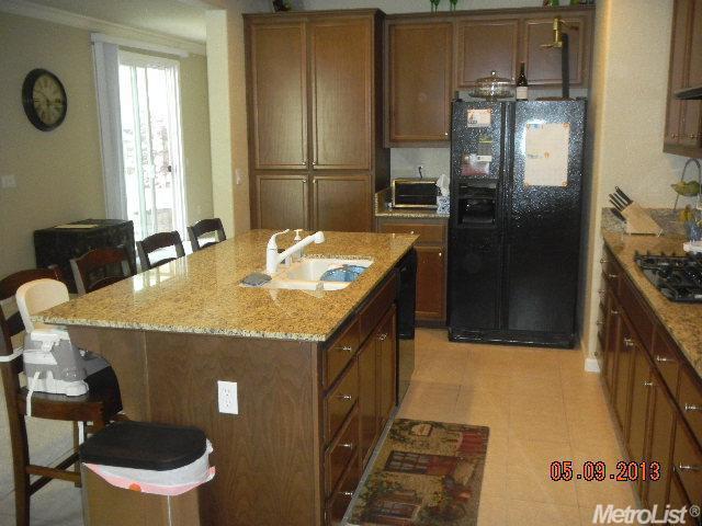 2028 Thomas Taylor Dr, Hughson, CA 95326 photo 8
