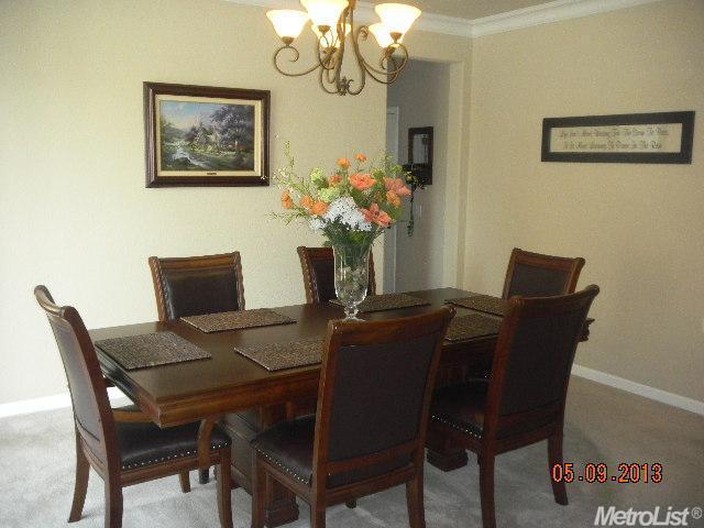 2028 Thomas Taylor Dr, Hughson, CA 95326 photo 2