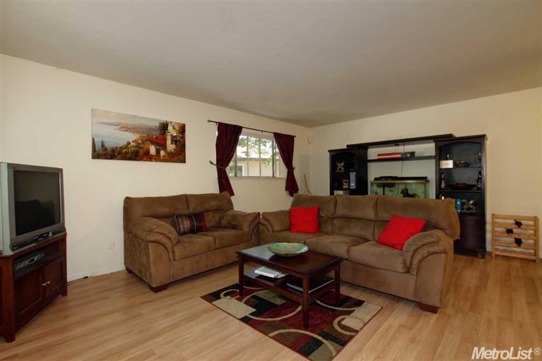 1718 Fremont Ct #4, Davis, CA 95618 photo 3