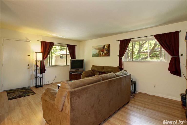 1718 Fremont Ct #4, Davis, CA 95618 photo 4