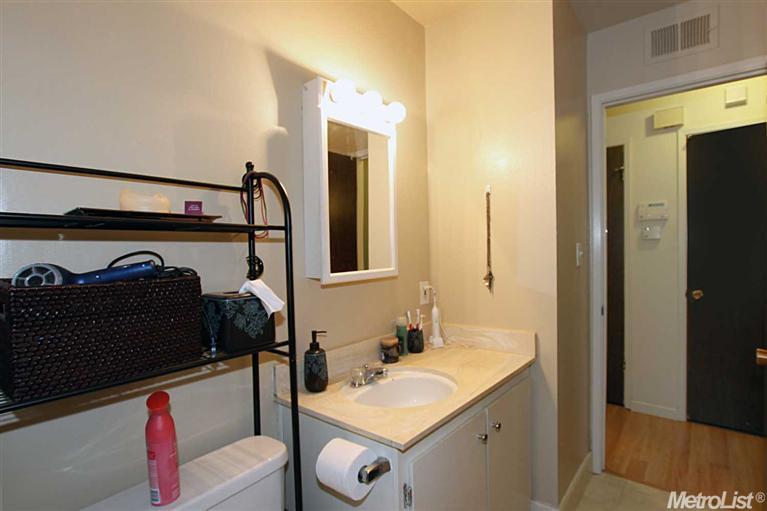 1718 Fremont Ct #4, Davis, CA 95618 photo 15
