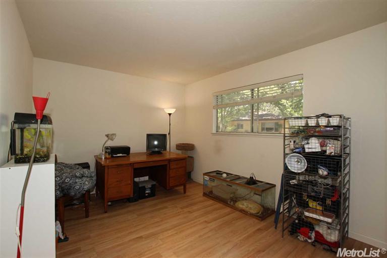 1718 Fremont Ct #4, Davis, CA 95618 photo 12