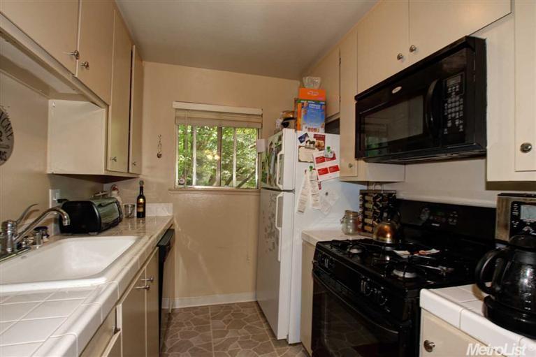 1718 Fremont Ct #4, Davis, CA 95618 photo 11