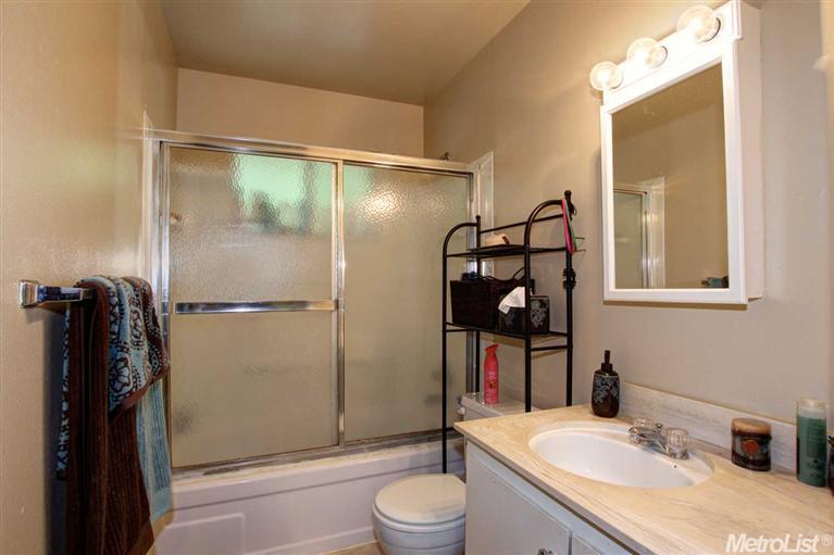 1718 Fremont Ct #4, Davis, CA 95618 photo 14