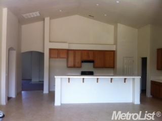 1412 Angus St, Patterson, CA 95363 photo 2
