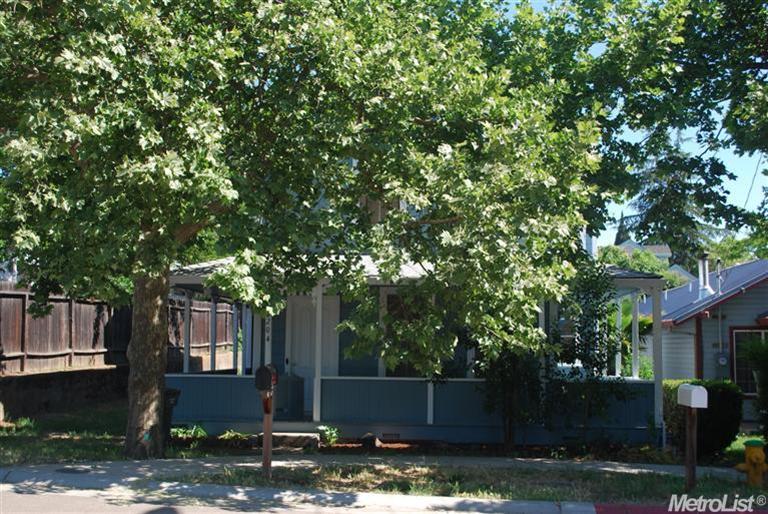 204 E Main St, Ione, CA 95640 photo 2