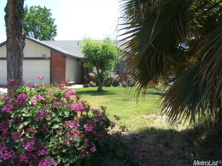 144 Amarillo Ct, Modesto, CA 95354 photo 2