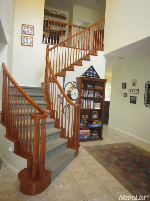 184 La Monte Ln, Tracy, CA 95377 photo 2