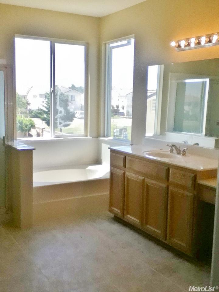 665 Vasconcellos, Manteca, CA 95336 photo 9