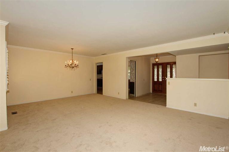 1050 Jacob Ln, Carmichael, CA 95608 photo 4