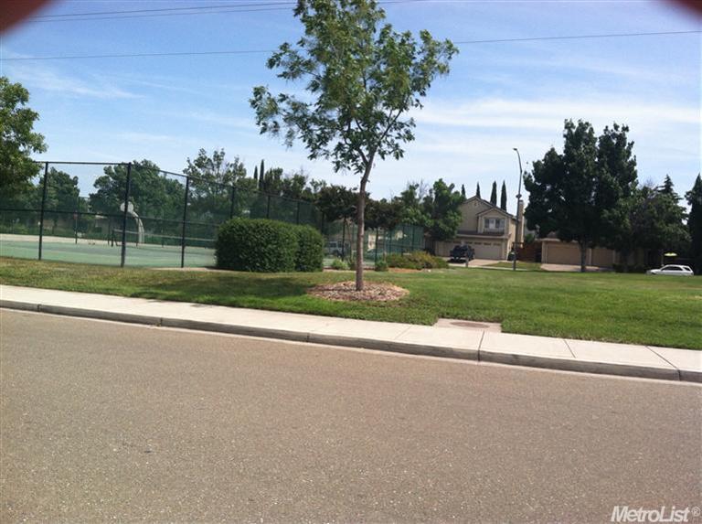 727 Robert L Smith Dr, Tracy, CA 95376 photo 16