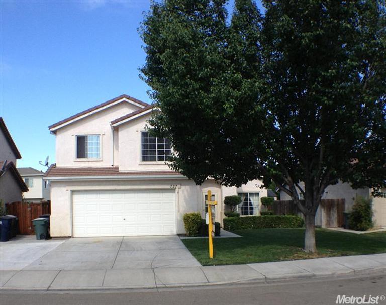 727 Robert L Smith Dr, Tracy, CA 95376 photo 1