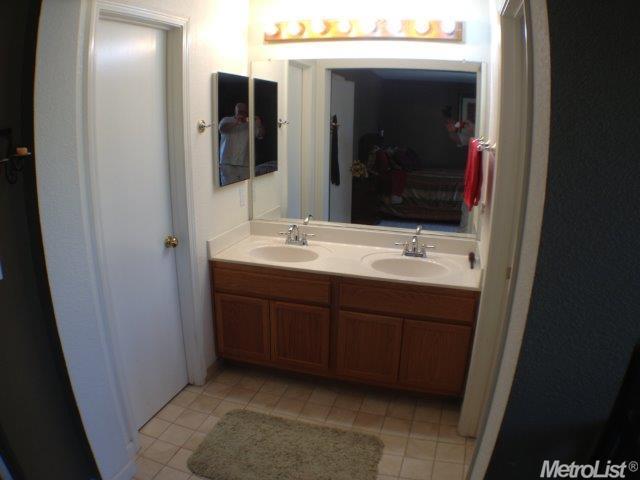 727 Robert L Smith Dr, Tracy, CA 95376 photo 8