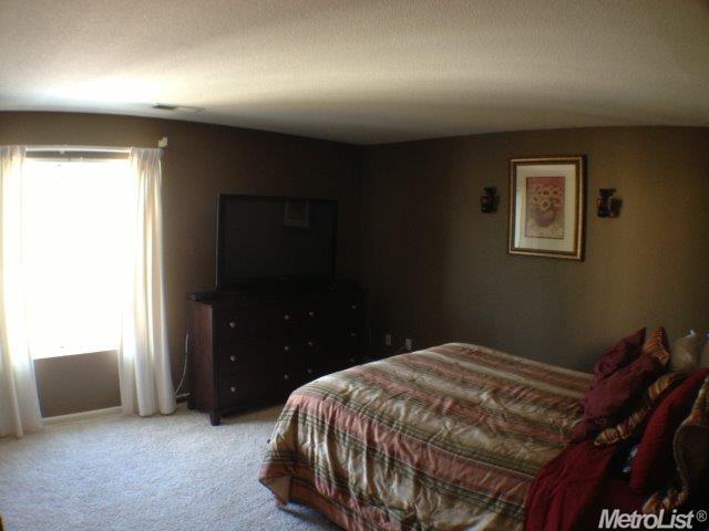 727 Robert L Smith Dr, Tracy, CA 95376 photo 7