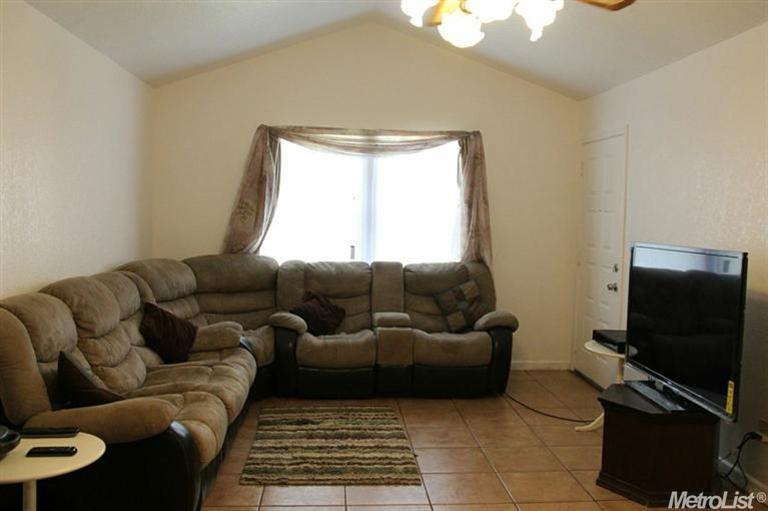 304 Algen Ave, Modesto, CA 95358 photo 3