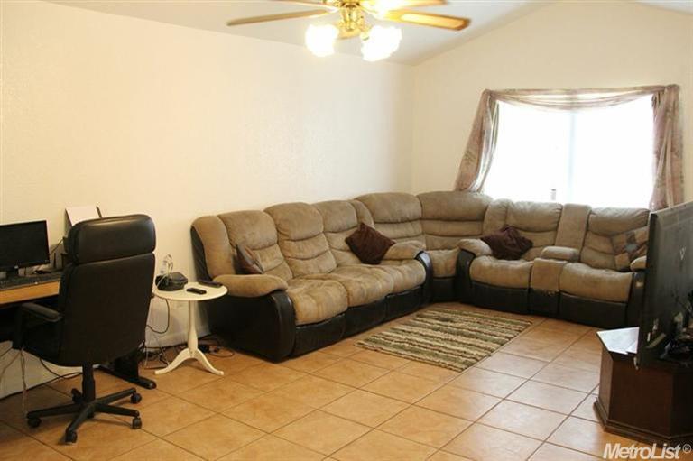 304 Algen Ave, Modesto, CA 95358 photo 4