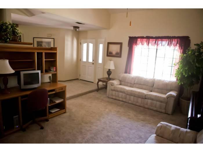 941 Nancy Dr, Ripon, CA 95366 photo 3