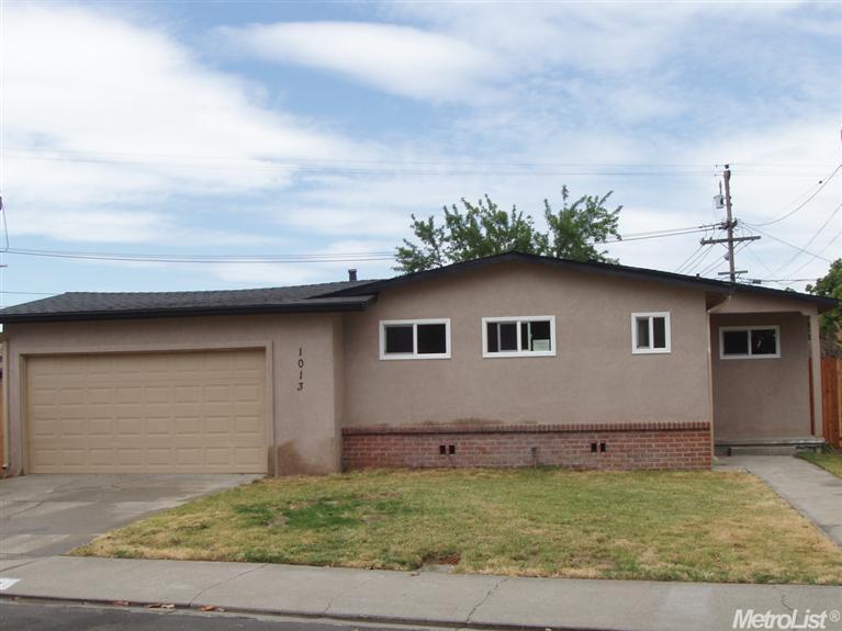 1013 Virginia, Manteca, CA 95337 photo 1