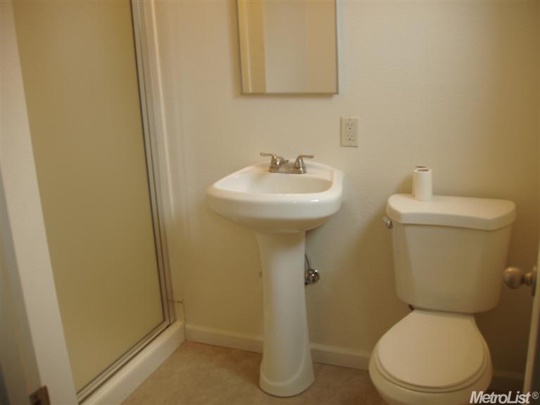 1013 Virginia, Manteca, CA 95337 photo 9