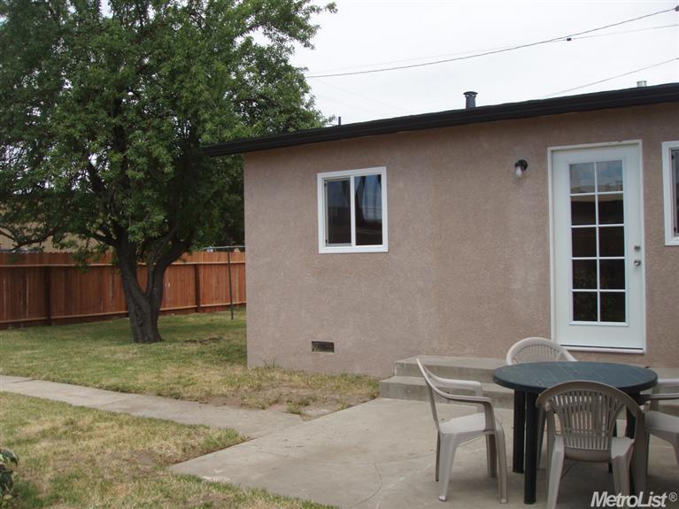1013 Virginia, Manteca, CA 95337 photo 11