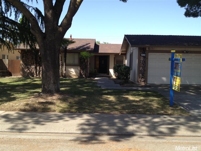 1533 Lenox Dr, Modesto, CA 95350 photo 1