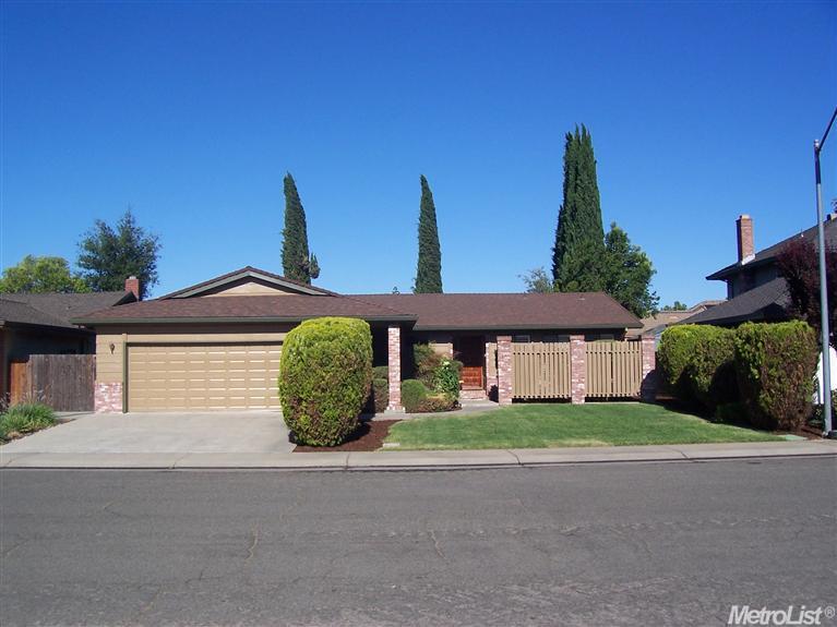 859 Westwind Dr, Lodi, CA 95242 photo 2