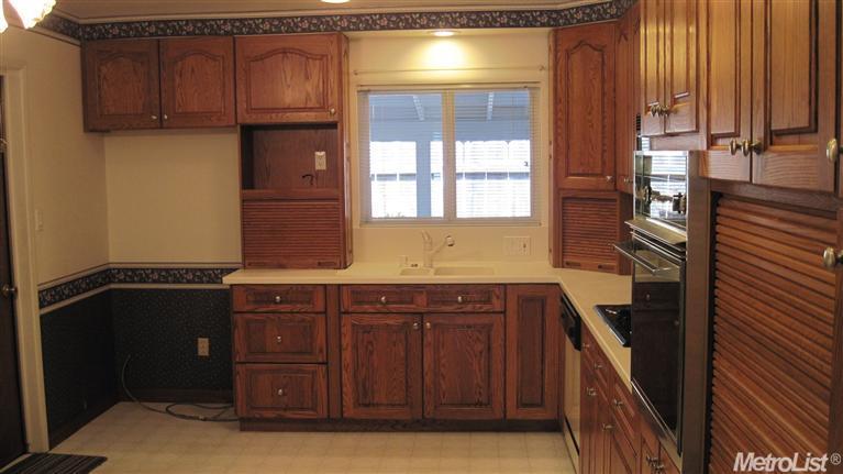 332 1st St, Lodi, CA 95240 photo 3