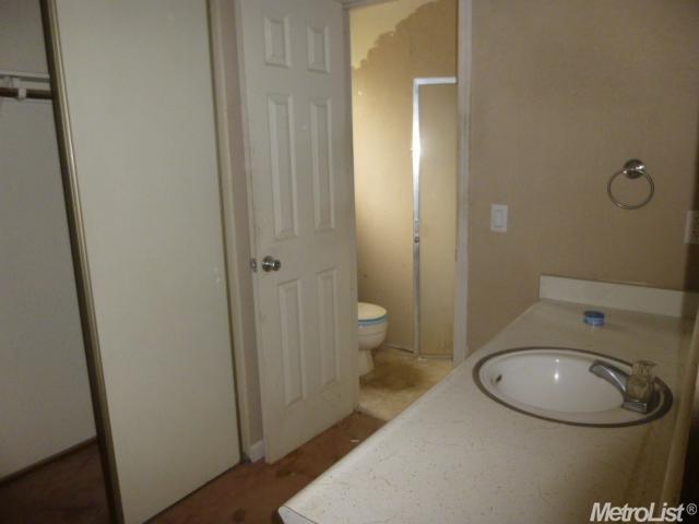 2536 Stoneridge Dr, Modesto, CA 95355 photo 18